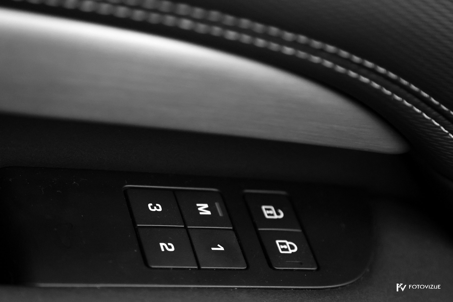 Land Rover Discovery HSE detail