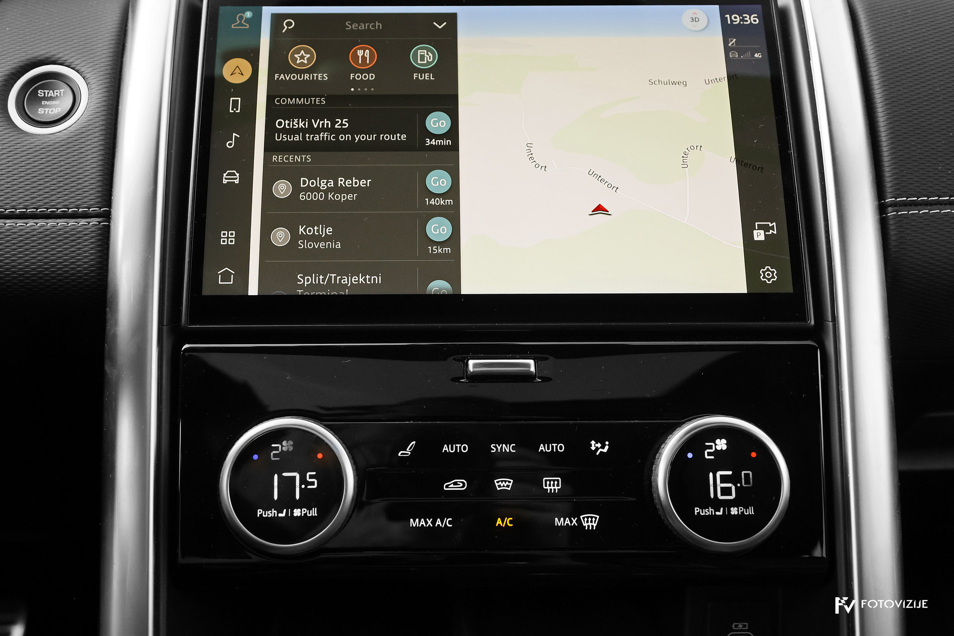 Land Rover Discovery HSE infotainment