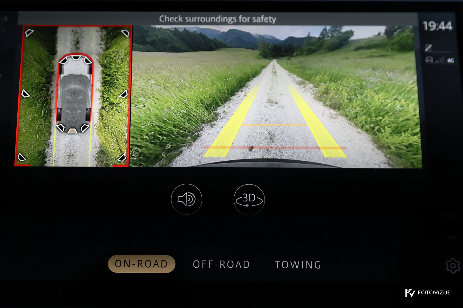 Land Rover Discovery HSE 3D camera