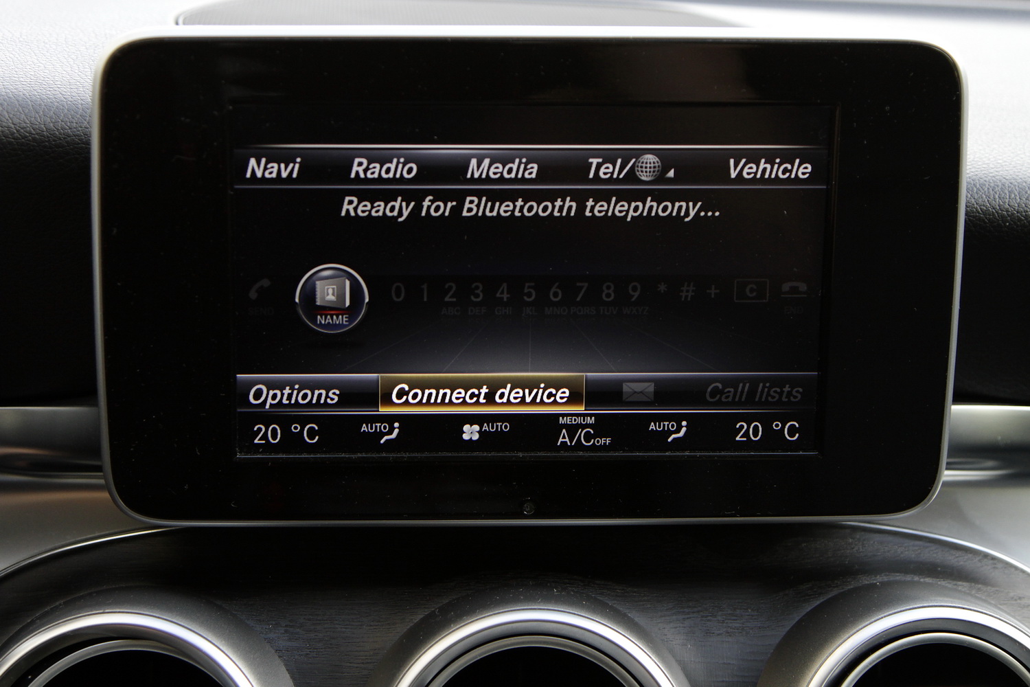 Mercedes-Benz C-razred 220d limuzina - osrednji zaslon - bluetooth prostoročna telefonija