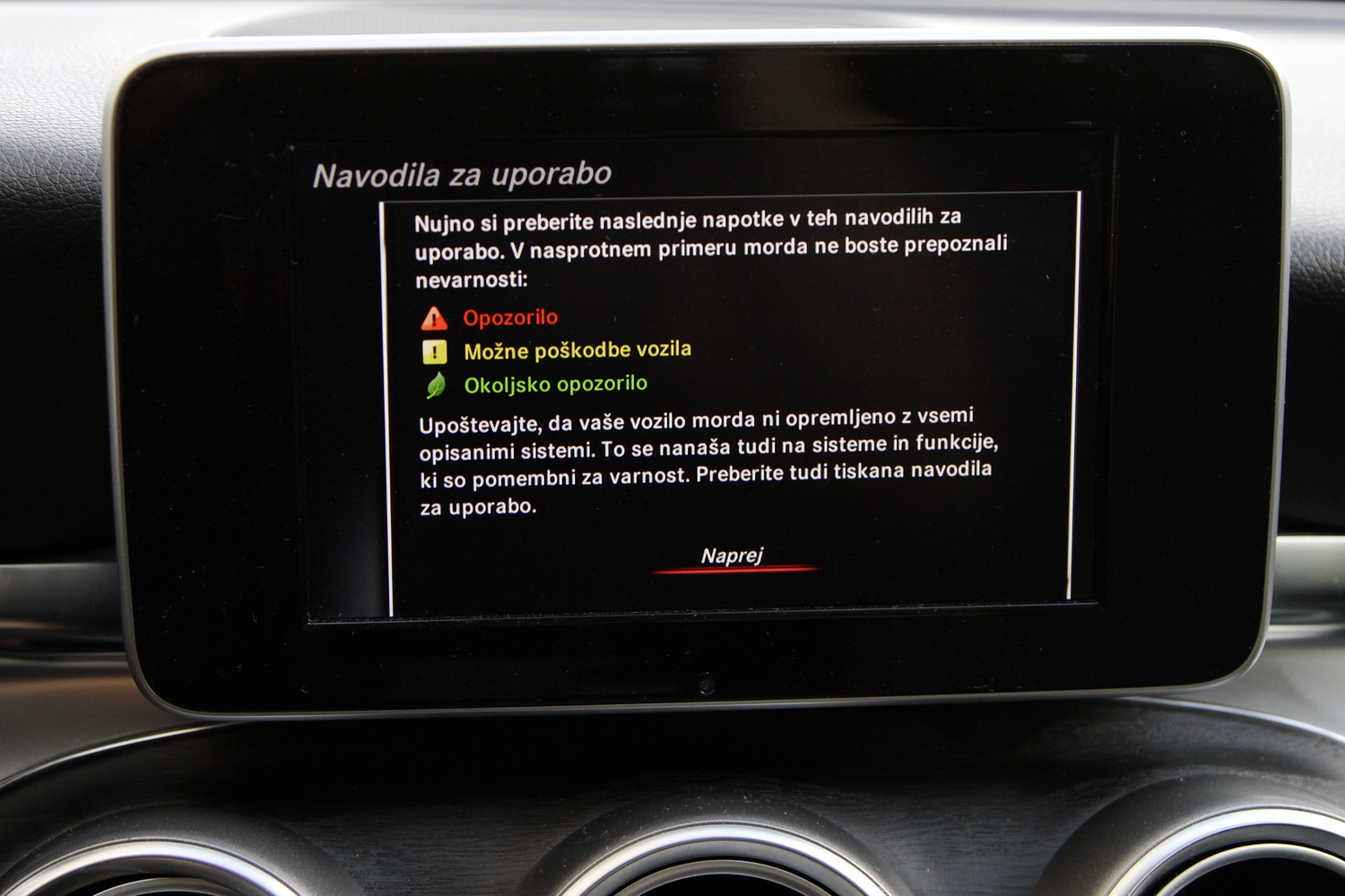 Mercedes-Benz C-razred 220d limuzina - osrednji zaslon - navodila za uporabo v slovenščini
