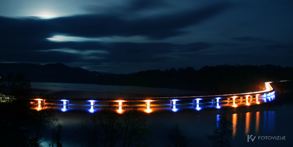 Most pri Velikovcu ponoči